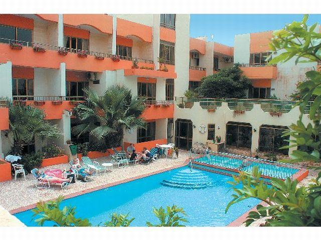 Clover Holiday Complex Qawra Zewnętrze zdjęcie